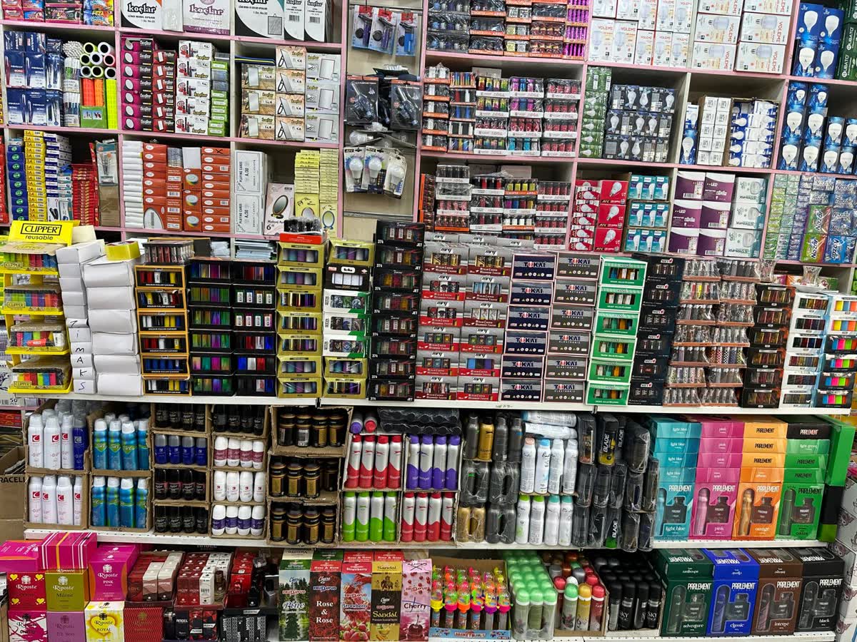 Çakmak, pil ve ev gereçleri